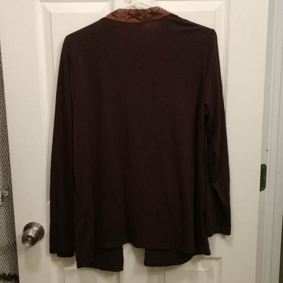 Top - Picture 3 of 3